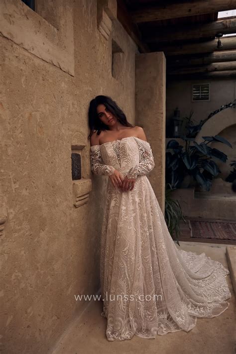 Romantic Lace Off-the-Shoulder Destination Wedding Dress - Lunss