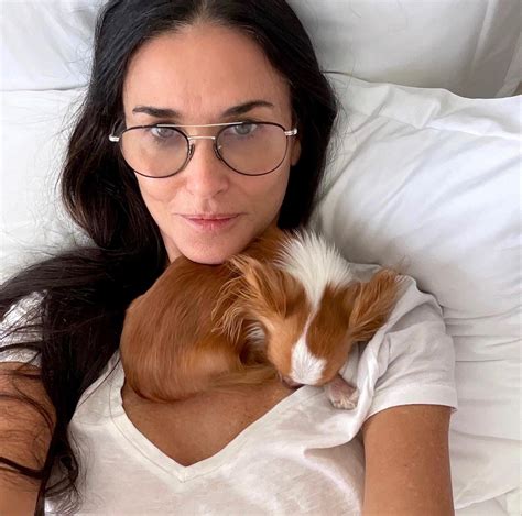 Demi Moore's Body Measurements Including Height, Weight, Bra Size, Shoe Size, Dress Size ...