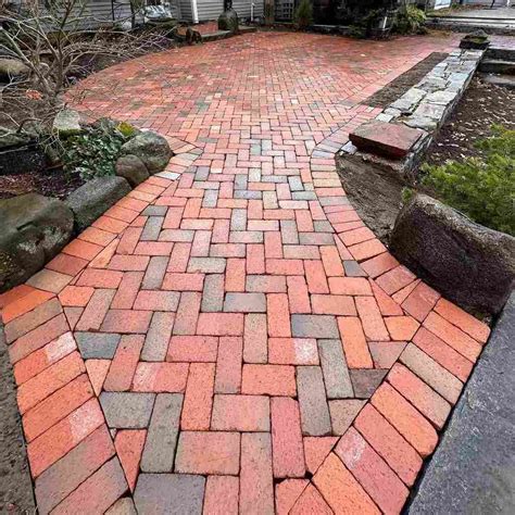 20 Stunning Half Circle Driveway Ideas for Small Yards - Home Briefings