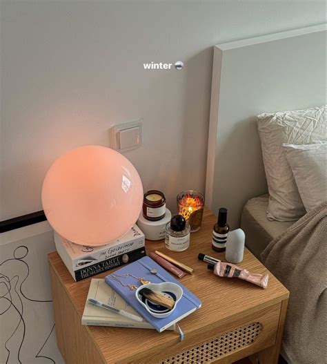 Pin by sun on вдохновение 2 | Aesthetic bedroom, Apartment room ...