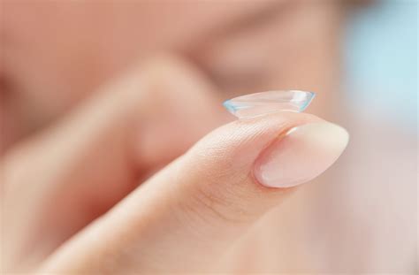 Can You Wear Contacts with Dry Eyes?