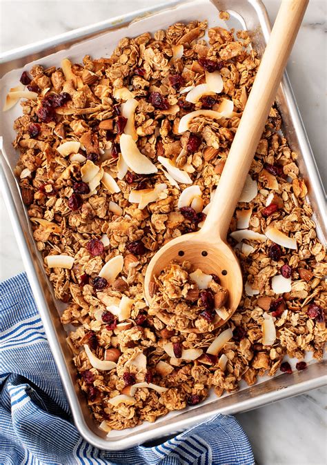Homemade Granola Recipe - Love and Lemons