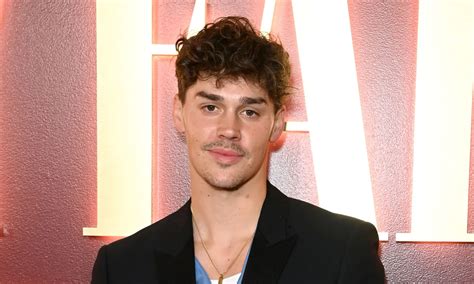 TikTok star Noah Beck shoots down 'boyfriend' rumours