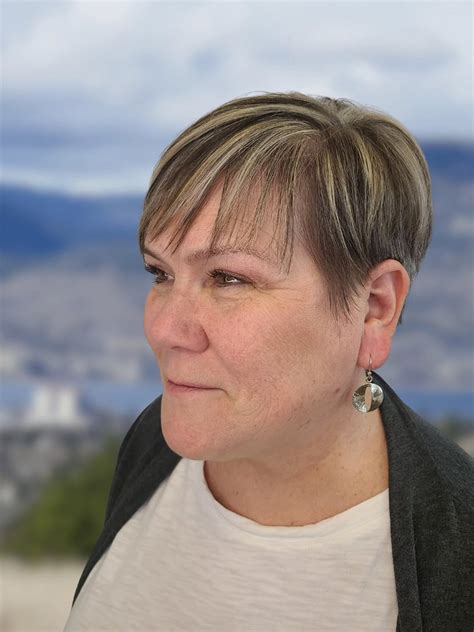 27 Cute Hairstyles For Fine Hair For over 60 | Fabbon