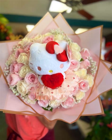 Hello Kitty Flower Arrangement Hello Kitty Bouquet 💐 #fyp #fypシ