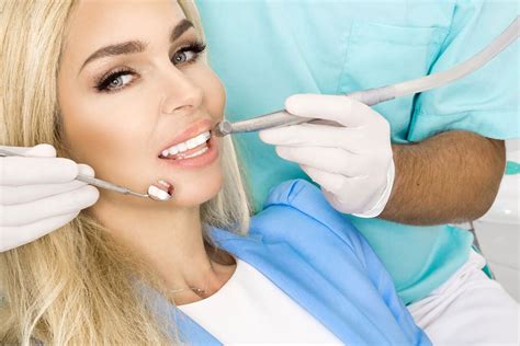 Dental Veneers: Pros and Cons | Forest Lake Family Dental