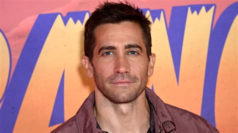 Amazon Glitch Swaps Family Film for R-Rated Jake Gyllenhaal Movie - Men ...