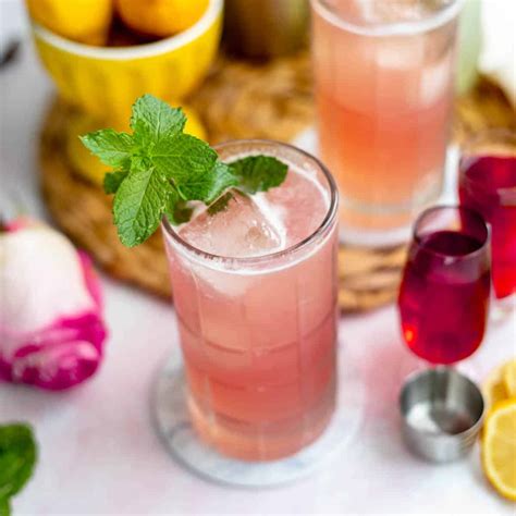 Spiked Cranberry Lemonade (Fisher's Island Copycat Recipe) ⋆ ...