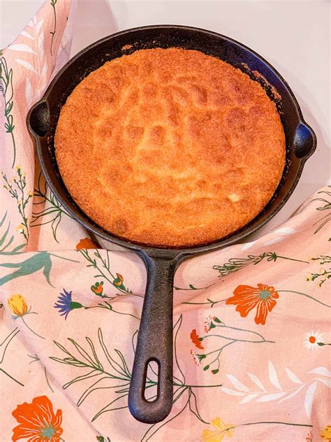 Old Fashioned Southern Cornbread Dressing Recipe - The Soul Food Pot