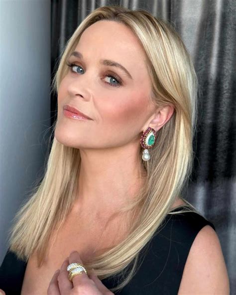 Reese Witherspoon's 18 Most Iconic Hair Looks
