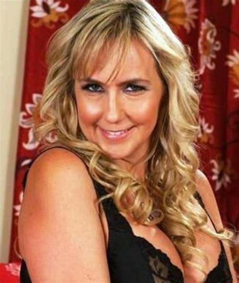 Wanda Lust – Filme, Bio und Listen auf MUBI