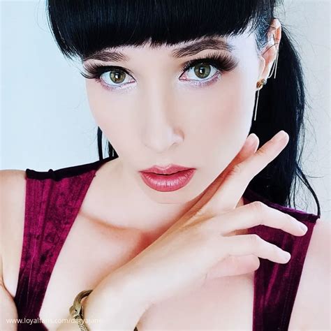 Darya Jane’s Official Social Fan Page | LoyalFans