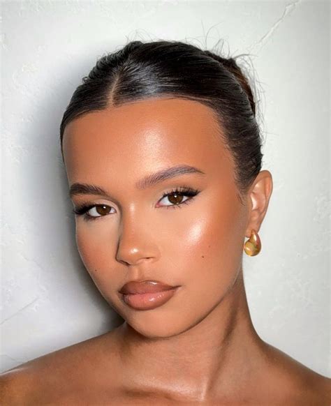 Flawless soft glam makeup look 💄 | Glamour makeup, Makeup inspiration, Simple makeup