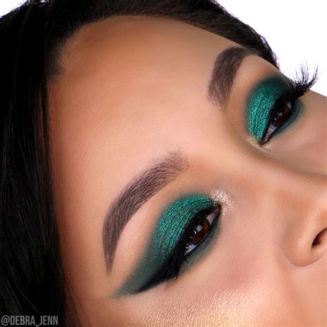 Green Eyeshadow Looks That'll Make You Want To Go Green - Debra Jenn