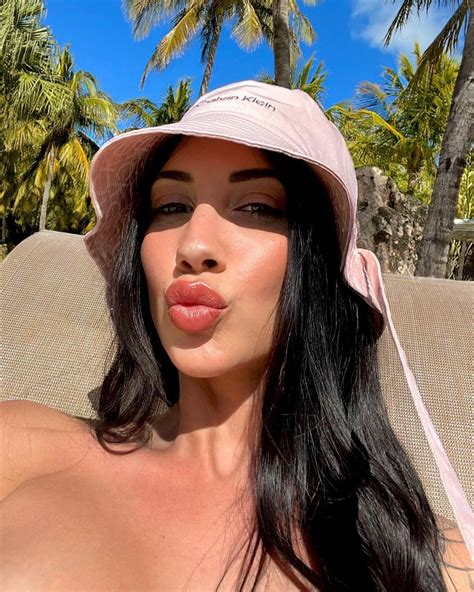 Pin de BLUE en NAOMI LIDLT6