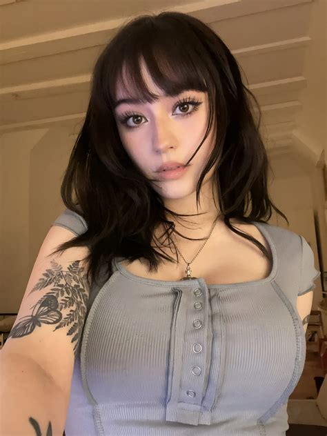 JadeyAnh OnlyFans: Honest Review, Pricing, and What Fans Can Expect | MEBERE