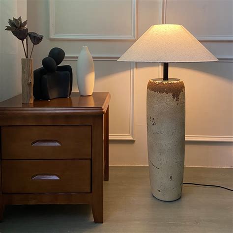 Primitive Ceramic Floor Lamp - Mooielight