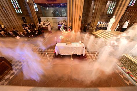Thousands flock to Sydney's cathedral for funeral of Cardinal Pell