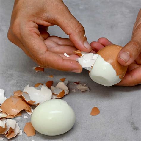 Whats The Best Way To Boil Eggs For Easy Peeling