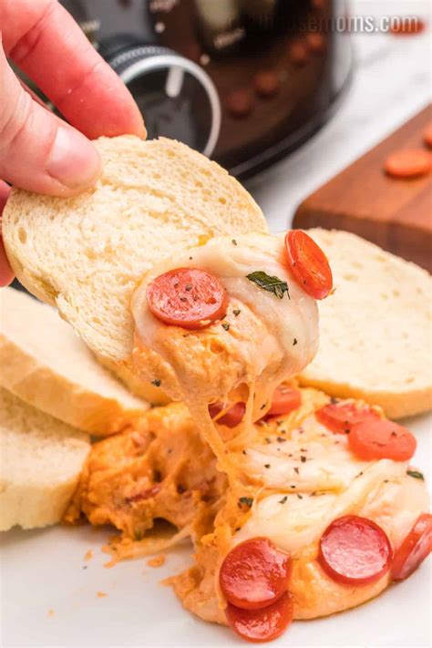 Crock Pot Pizza Dip