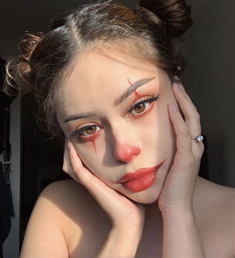 pin: l i s s e t t e 💜 | Halloween makeup pretty, Cute halloween makeup ...