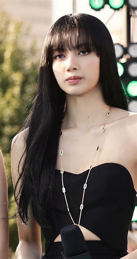 Lisa BLACKPINK | Blackpink lisa, Lisa blackpink wallpaper, Celebrities