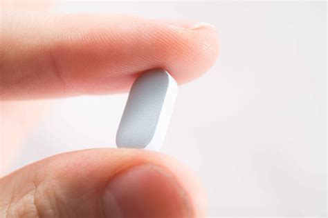 What Vitamins and Supplements Can Cause Constipation? | 2bstronger.com