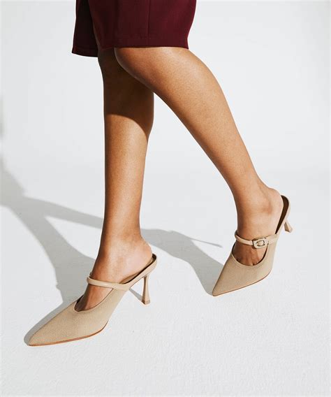GraceLithe Pointed Toe Heeled Mules - Cosy Island