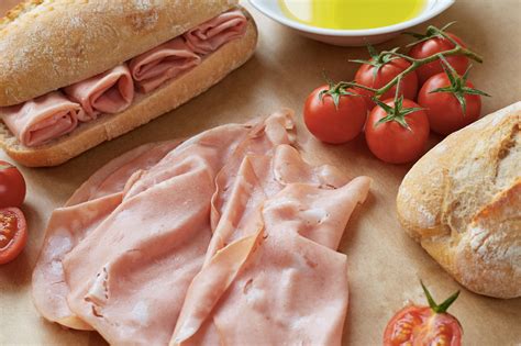 Mortadella: può contenere anche carne di pollo?