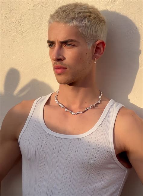 Platinum Blonde Hair Men, Blonde Hair Boy, Bleach Blonde Hair, Blonde ...