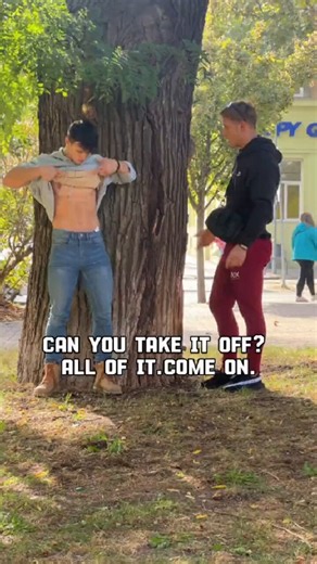 RT @TOP_GUYS_: Picking up super handsome 18Y.O. stranger in the public park and bringing him back home 😋 PART 2/3