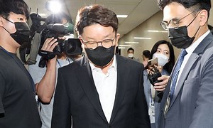 '또 살아난' 권성동에…"사태 수습하려면 사퇴하라" : 네이트 뉴스