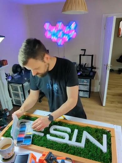 Transform a Photo Frame into a Unique LED Wall Sign