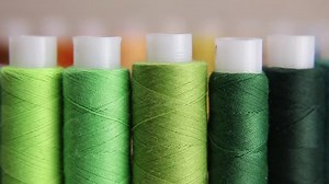 clip-25450220-spools-sewing-thread