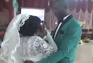 1.1K views | Nigerian Bride Refuses To Kiss Her Husband On Their Wedding Day | Kullove | Facebook