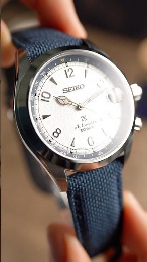 That Dial Though.... Seiko Made the PERFECT Alpinist - Seiko SPB532J1