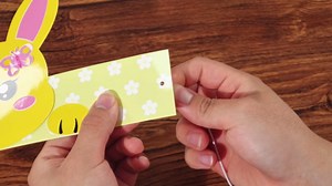 Qyeahkj 24 Sets Easter Party Headbands Craft Kit DIY Easter Bunny Paper Crown Craft Rabbit Paper Hats with Flower Stickers Arts Crafts for Spring Party Favors Home Holiday Activity Supplies