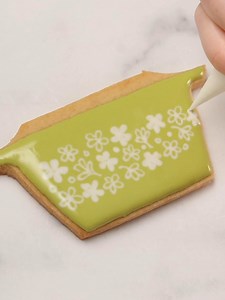 Vintage Pyrex bakeware cookies 😍 Do you have this pattern in your collection? | SweetAmbs