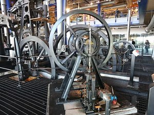 File:Hypocycloidal Engine higher res.webm - Wikimedia Commons