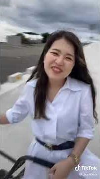 擬似フェラあり アメを舐めさせられる女 人気になるために必死 tiktok