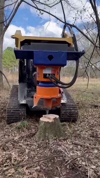31K views · 28 reactions | DipperFox SC600 on ASV RT75HD stump grinding A 15in oak tree part 1 | Crochet content | Facebook