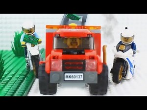 LEGO City Robbery STOP MOTION Catch The Crooks | LEGO City Tow Truck Brick Building | By LEGO Worlds