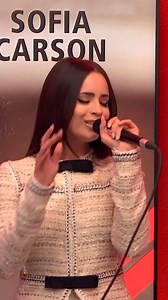 22K views · 150 reactions | Sofia Carson interprète "La vie en rose" en live dans #LeDriveRTL2 ❤️ | RTL2 | Facebook