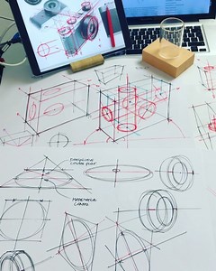 Have a great weekend! 😎 #ellipses #cylinders _____________________________________ #designsketching #sketchdrive #howtodraw #sketch #idsketching #industrialdesign #productdesign #design #howto #drawing #sketchbook #pendrawing #dibujos #boceto #exploratorysketching #perspective #educateyourself #drawingtutorial #designsketchingcourses #creativecalling #hustle #remotelearning #onlinelearning | Design Sketching