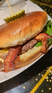 🔥 BURGER LOVERS IN DES PLAINES 🔥 Have you tried the BBQ Burger at Krasa Craft Restaurant ? Juicy beef patty, crisp lettuce, caramelized onions, melty American cheese, crispy bacon, and rich BBQ sauce all stacked to perfection. This is comfort food done right! 🍔 | Des Plaines Restaurants