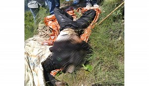 टीचर्स डे पर बोरी में मिला जेबीटी शिक्षक का सिर कटा शव, तस्वीरें