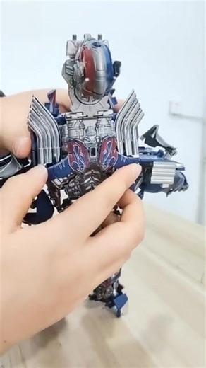 8.6K views · 262 reactions | AlienAttackToys aat-02 骑士柱2.0官方指导变形视频（逆变车到人） https://video.weibo.com/show?fid=1034:4975884457934877 | TransFans | Facebook