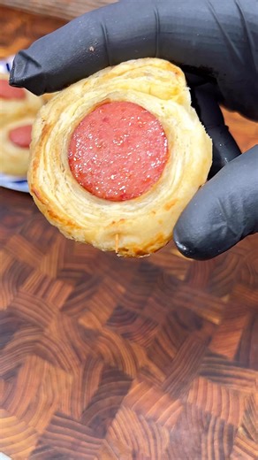 4.6K views · 40 reactions | Recipe: https://cookingintheyard.com/sausage-pinwheels-easy-appetizer-recipe/ #cookingintheyard #fblifestyle #easyrecipe | Cookingintheyard | Facebook