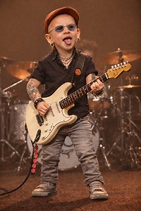 Fito & Fitipaldis – La Casa por el Tejado 🎸🔥🤘 version bebé #Fito #fitopaez #RockEspañol #LaCasaPorElTejado #parati | El Show del Pañal