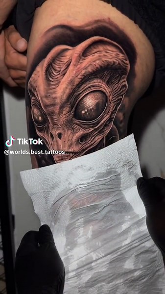 Black and gray realistic alien portrait tattoo tattoo artist AlexiaVilela #tattooartist #alien #ufo #extraterrestrial #mystery #realistictattoo #worldsbesttattoos #tiktoktattoo #tattooforyou #tattooart